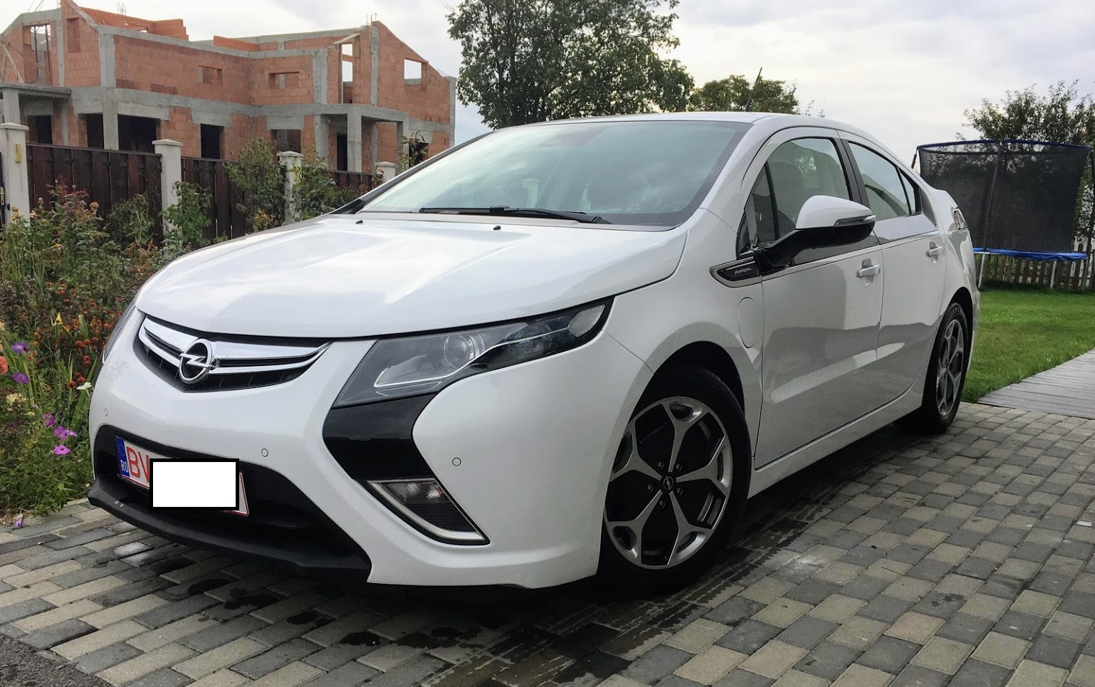 Opel ampera fata